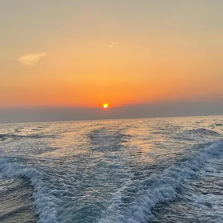 Tra E Mare * Lunense