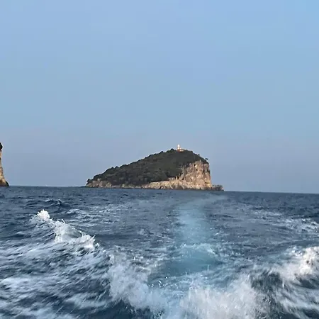 Tra E Mare *